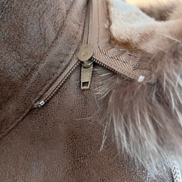 Very cozy and warm suede sheep coat. New.Size XL - Picture 2 of 5